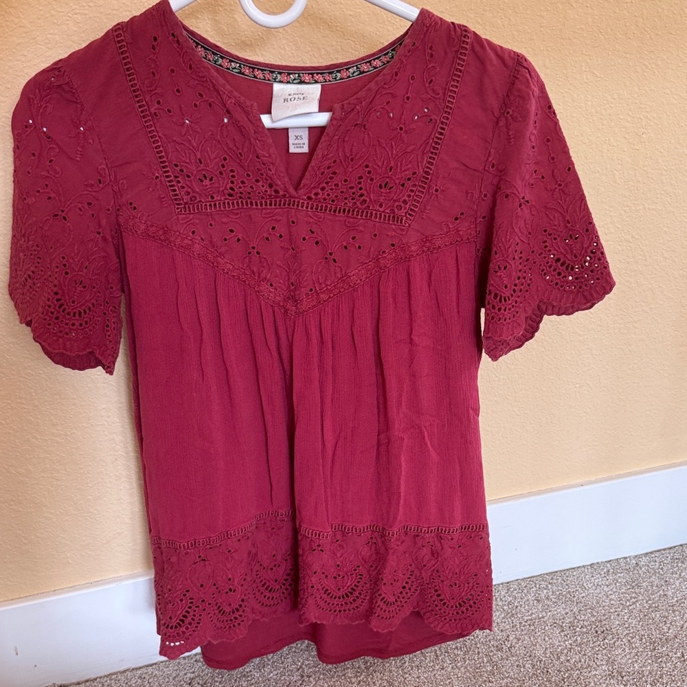 Knox Rose Women's Burgundy Lace Blouse